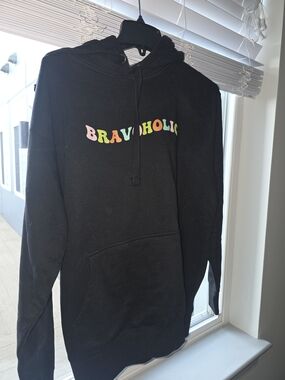 Bravo Black 'Bravaholic' Graphic Hoodie